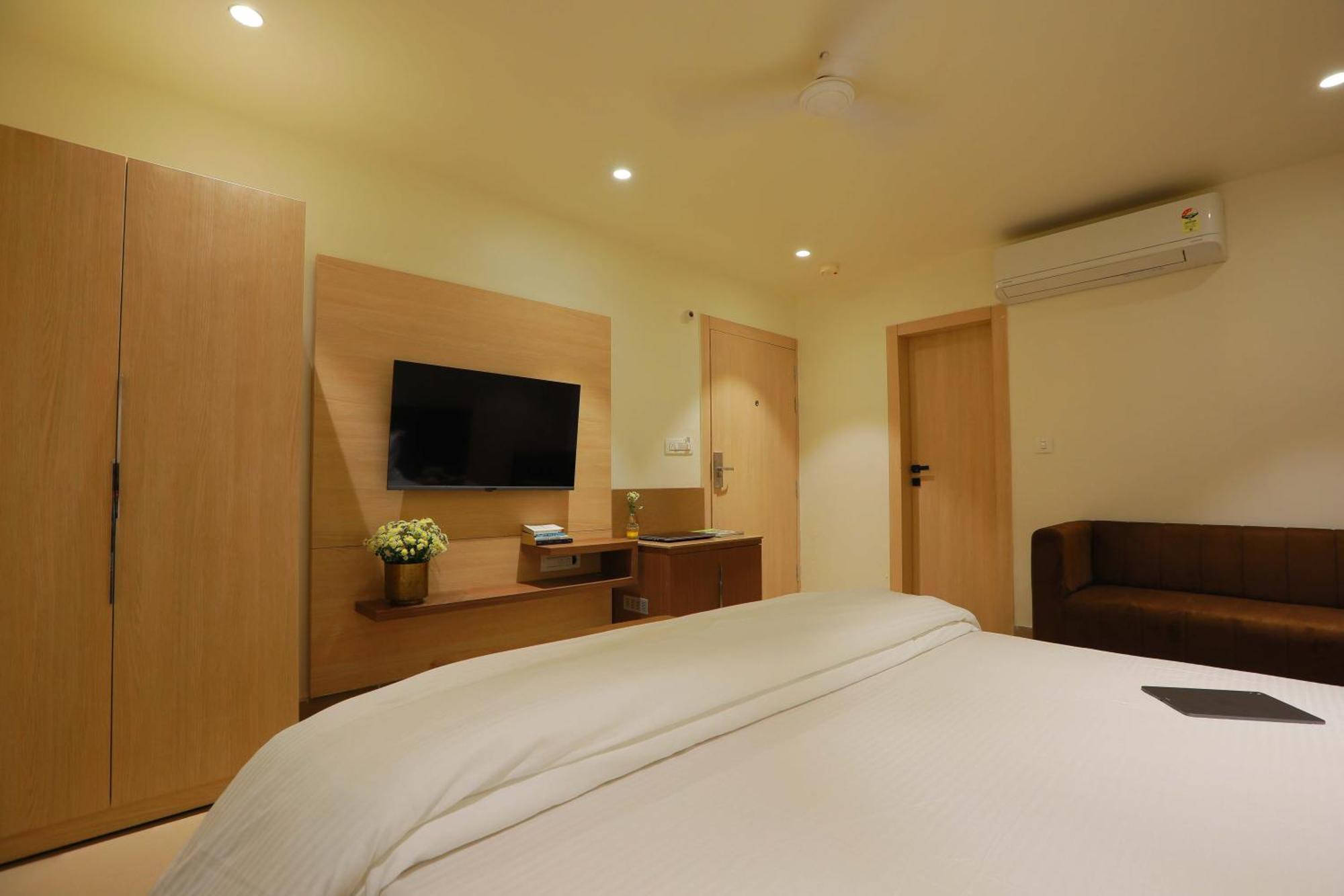 Hotel 16 Делі Екстер'єр фото